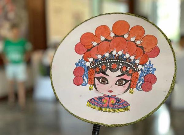 11小家人绘制的卡通京剧图像_600.jpg 11小家人绘制的卡通京剧图像_600.jpg