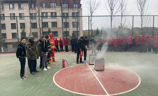 12.物业总公司南山项目消防培训现场_副本.jpg 12.物业总公司南山项目消防培训现场_副本.jpg