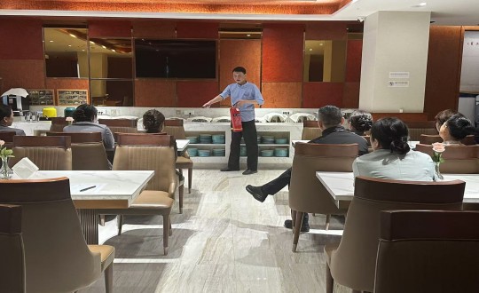 2.长白山国信酒店组织开展消防安全培训_副本.jpg